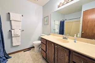 6090 Chatsworth Dr, Rockford, IL 61109 - Photo 20