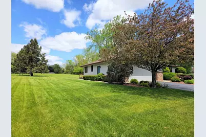 6090 Chatsworth Drive, Rockford, IL 61109 - Photo 34
