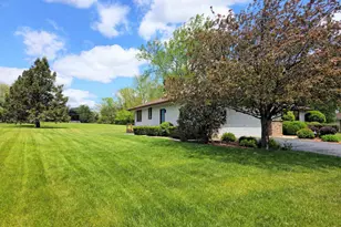 6090 Chatsworth Dr, Rockford, IL 61109 - Photo 34