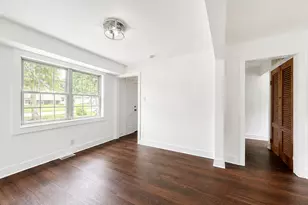 254 Thornhurst Rd, Bolingbrook, IL 60440 - Photo 6