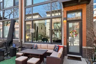 930 N Howe St, Chicago, IL 60610 - Photo 2