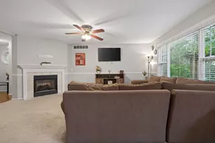 905 Taylor Ln, Leroy, IL 61752 - Photo 6