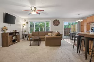 905 Taylor Ln, Leroy, IL 61752 - Photo 4