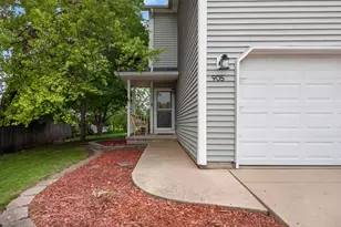 905 Taylor Ln, Leroy, IL 61752 - Photo 2