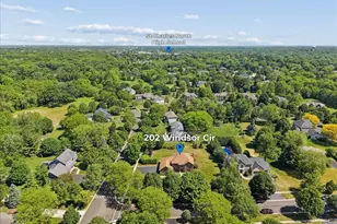 202 Windsor Cir, Saint Charles, IL 60175 - Photo 30