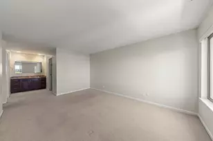 2201 S Grace St, Lombard, IL 60148 - Photo 10