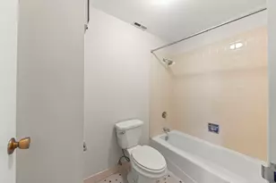 2201 S Grace St, Lombard, IL 60148 - Photo 12