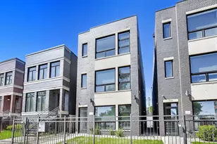552 E 46th Pl, Chicago, IL 60653 - Photo 1