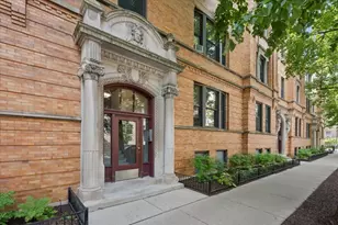 521 W Surf St, Chicago, IL 60657 - Photo 1