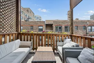 521 W Surf St, Chicago, IL 60657 - Photo 16