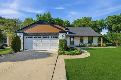 12 W Pickwick Road, Arlington Heights, IL 60005 - Photo 2