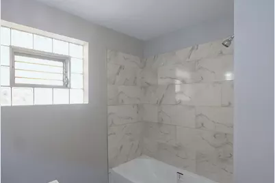 7950 S Lafayette Avenue, Chicago, IL 60620 - Photo 10