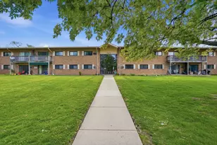 7413 Brookdale Dr, Darien, IL 60561 - Photo 1