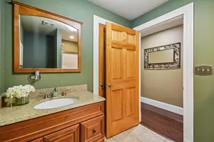588 Kingston Ct, Roselle, IL 60172 - Photo 26