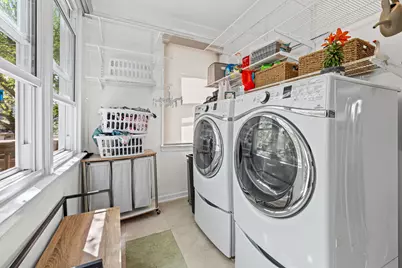 3335 W Berteau Avenue, Chicago, IL 60618 - Photo 22
