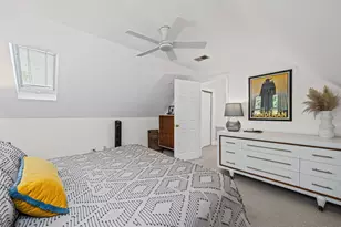 3335 W Berteau Ave, Chicago, IL 60618 - Photo 12