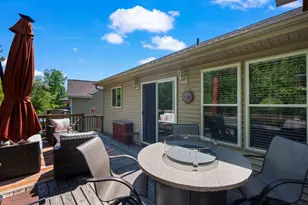 861 Prairie Ridge Dr, Woodstock, IL 60098 - Photo 10