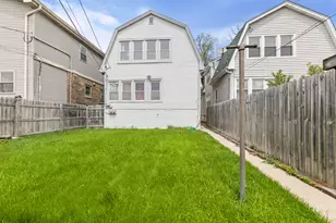 4915 W Winnemac Ave, Chicago, IL 60630 - Photo 2