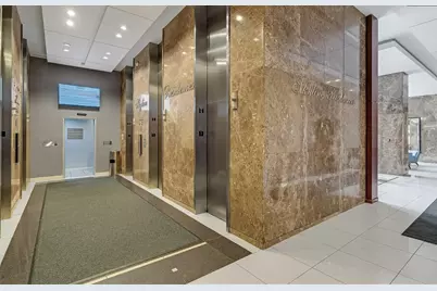 655 W Irving Park Road #5305, Chicago, IL 60613 - Photo 8