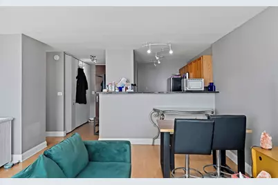 655 W Irving Park Road #5305, Chicago, IL 60613 - Photo 22