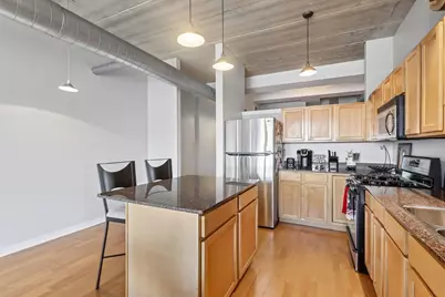 3260 N Clark Street #408, Chicago, IL 60657 - Photo 4