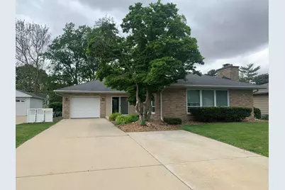 804 Grant Street, Harvard, IL 60033 - Photo 1