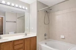 3159 Saganashkee Ln, Naperville, IL 60564 - Photo 12