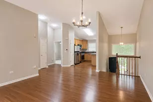 3159 Saganashkee Ln, Naperville, IL 60564 - Photo 2