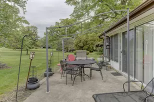 126 Denell Dr, Crete, IL 60417 - Photo 6