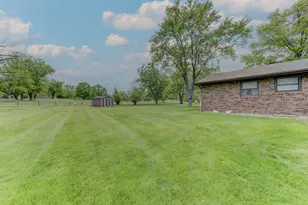 126 Denell Dr, Crete, IL 60417 - Photo 4