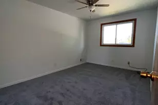 9594 S Colfax Ave, Chicago, IL 60617 - Photo 10