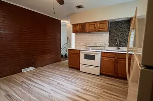 9594 S Colfax Ave, Chicago, IL 60617 - Photo 6
