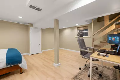 2324 W Eastwood Avenue, Chicago, IL 60625 - Photo 18