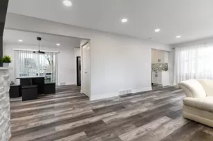 730 Skyline Dr, Barrington, IL 60010 - Photo 12