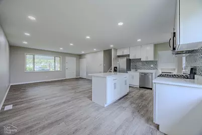 430 Bode Road, Hoffman Estates, IL 60169 - Photo 4