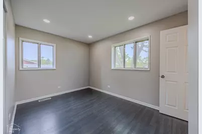 430 Bode Road, Hoffman Estates, IL 60169 - Photo 14