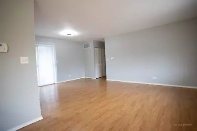 6048 Kit Carson Drive #6048, Hanover Park, IL 60133 - Photo 2
