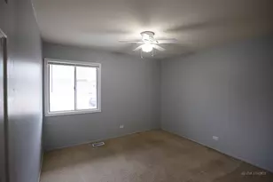 6048 Kit Carson Dr, Hanover Park, IL 60133 - Photo 8