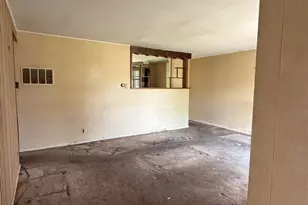 8750 S Kilbourn Ave, Hometown, IL 60456 - Photo 2