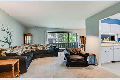 11240 Sycamore Lane #60D, Palos Hills, IL 60465 - Photo 2
