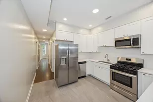 2008 W Addison St, Chicago, IL 60618 - Photo 4