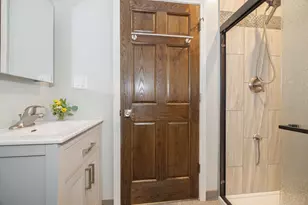 2008 W Addison St, Chicago, IL 60618 - Photo 18