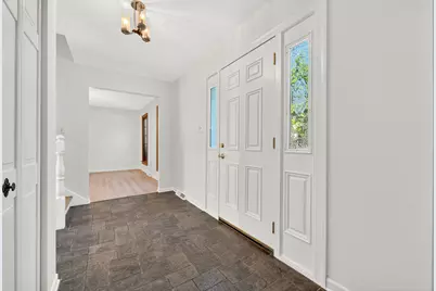 647 Sedgwick Drive, Libertyville, IL 60048 - Photo 4