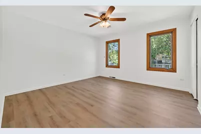 647 Sedgwick Drive, Libertyville, IL 60048 - Photo 36