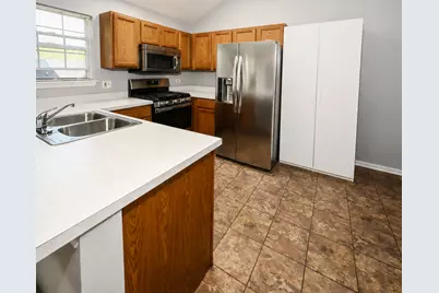 2208 Lake Ridge Drive #2208, Glendale Heights, IL 60139 - Photo 10