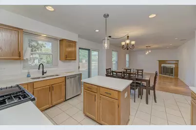1446 Woodscreek Circle, Crystal Lake, IL 60014 - Photo 14