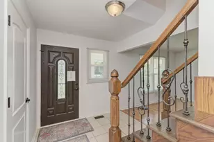 1446 Woodscreek Cir, Crystal Lake, IL 60014 - Photo 6