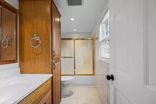 1925 Cloverdale Ct, Schaumburg, IL 60194 - Photo 34