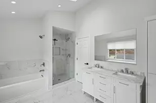 715 Welch St, Gilberts, IL 60136 - Photo 24