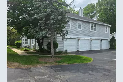422 N Lake Shore Drive #422, Palatine, IL 60067 - Photo 2